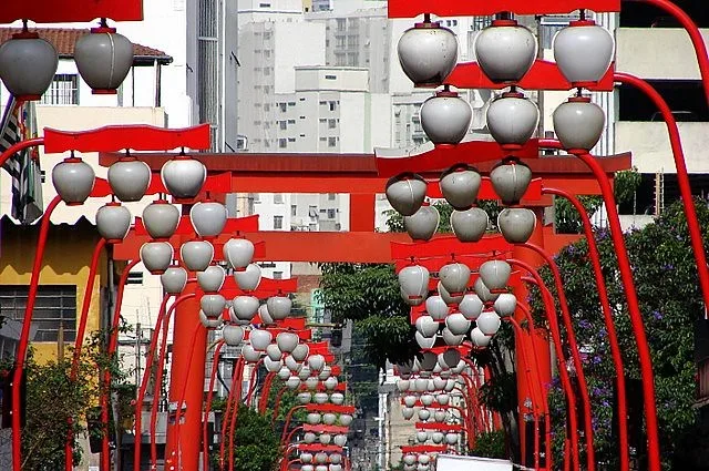 A história e cultura japonesa no bairro da Liberdade-SP